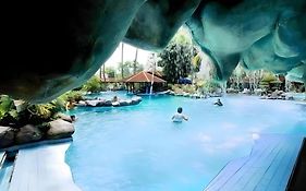 Danau Toba Hotel International